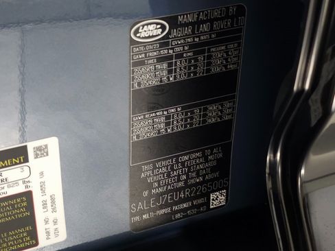 Used 2024 Land Rover Defender 110 S image 37