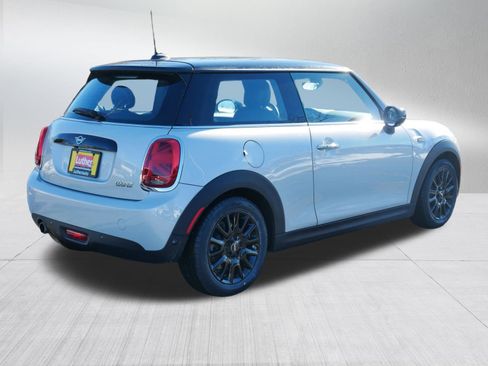 Used 2021 MINI Cooper 2-Door Hardtop w/ Storage Package image 7