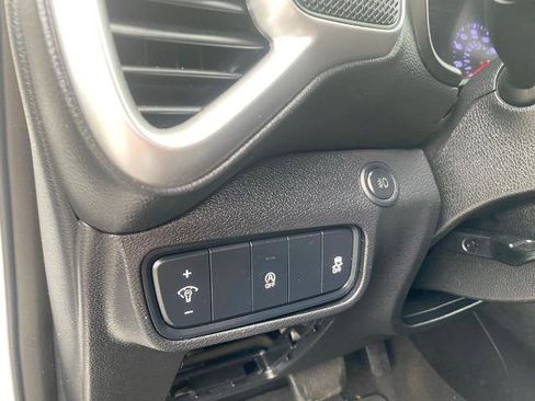Used 2021 Kia Soul LX FWD image 16