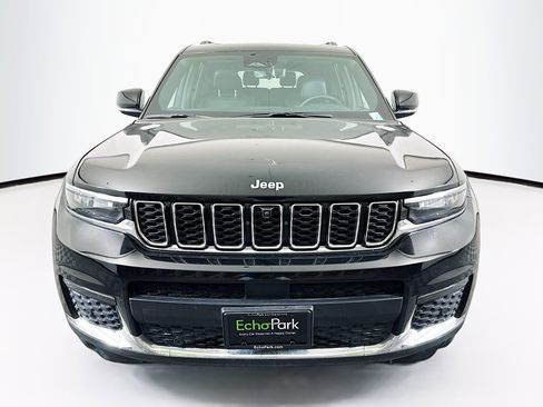 Used 2024 Jeep Grand Cherokee L Limited w/ Luxury Tech Group II image 2