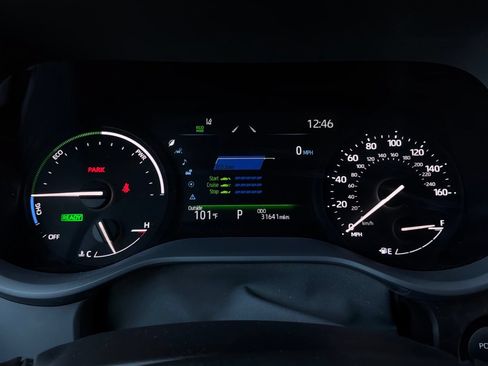 Used 2026 Toyota Sienna XLE FWD image 45
