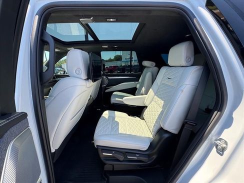 Used 2026 Cadillac Escalade Platinum Sport w/ LPO, ONYX Package AWD/4WD image 15