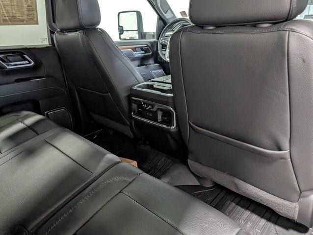 Used 2025 GMC Sierra 3500 Denali AWD/4WD image 19