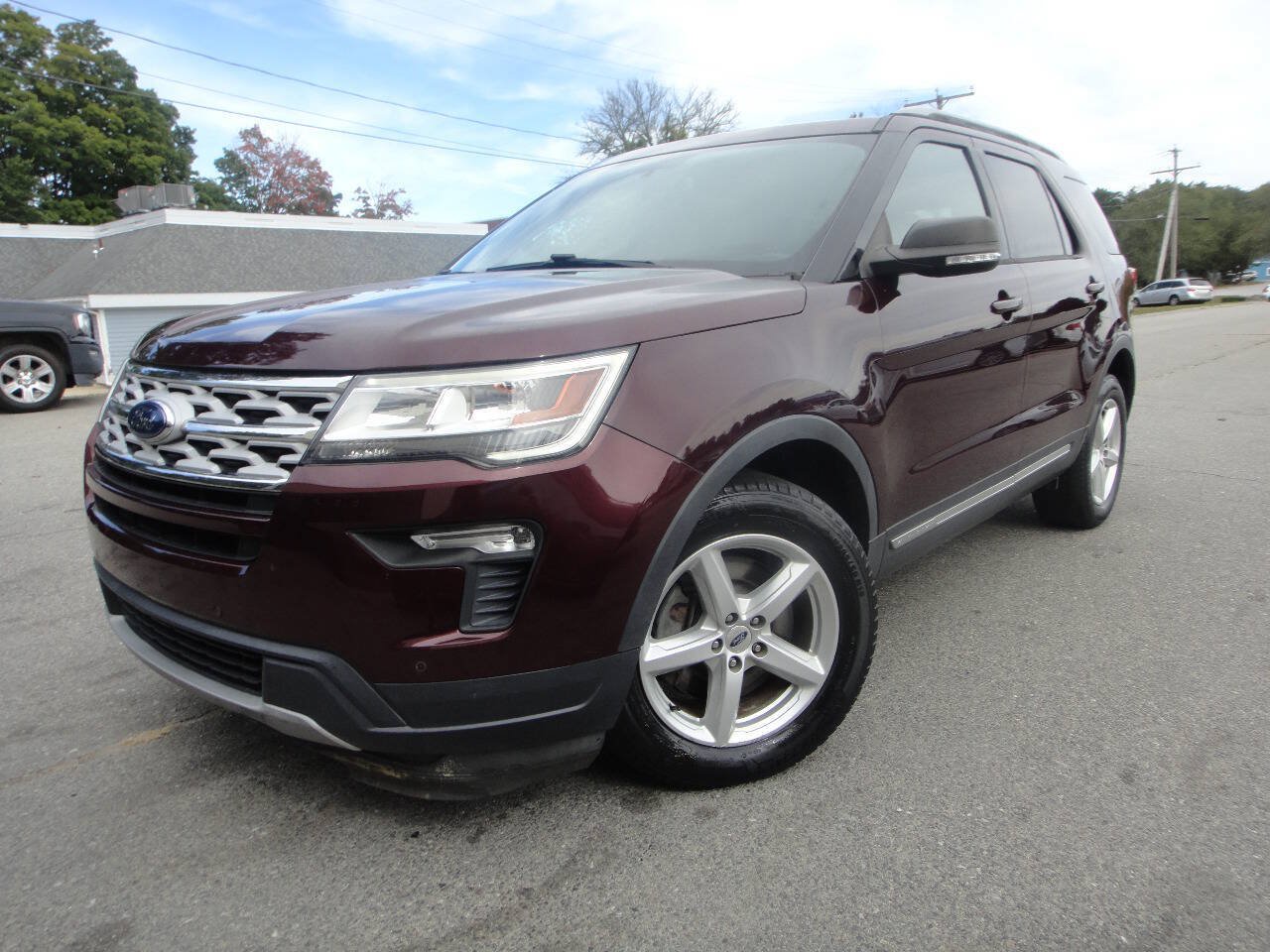 Used 2019 Ford Explorer XLT w/ Equipment Group 201A FWD image 1