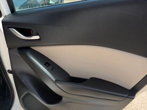 Used 2016 MAZDA MAZDA3 i Sport w/ Preferred Equipment Package image 23