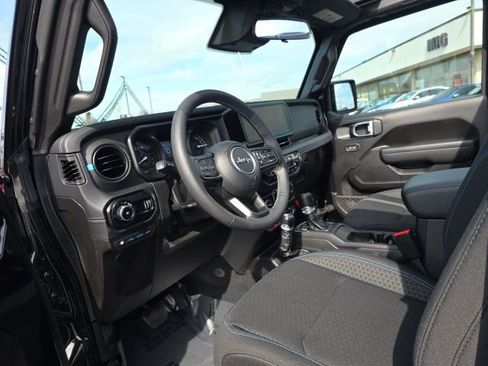 Used 2025 Jeep Wrangler Unlimited Rubicon 4xe w/ Safety Group image 24