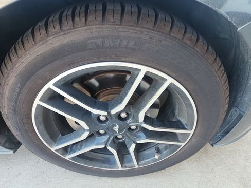 Used 2016 Ford Mustang Premium RWD image 15