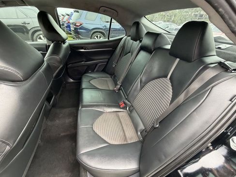 Used 2022 Toyota Camry SE FWD image 17
