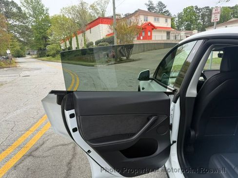Used 2022 Tesla Model Y Performance AWD/4WD image 14