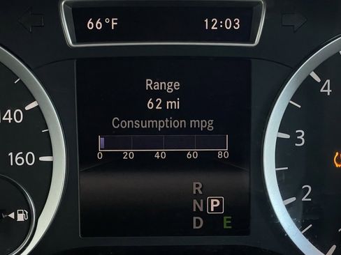 Used 2017 INFINITI QX30 Sport w/ Sport Leather Package image 32