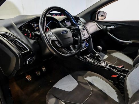 Used 2015 Ford Focus ST image 3