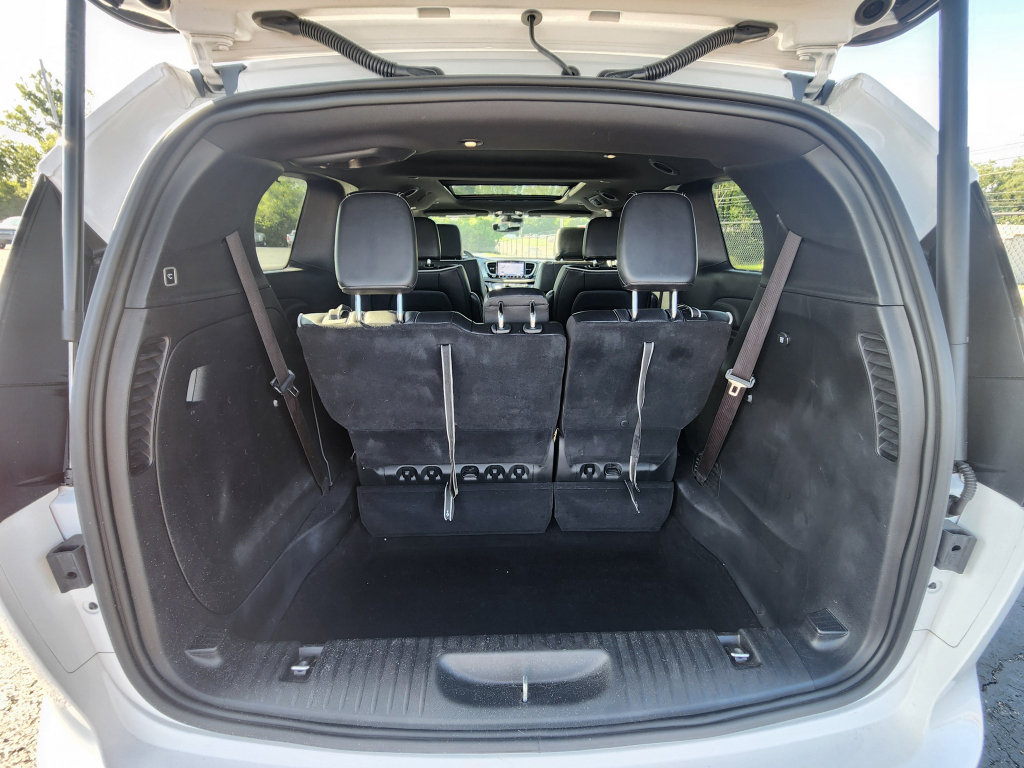 Used 2025 Chrysler Pacifica Limited FWD image 13