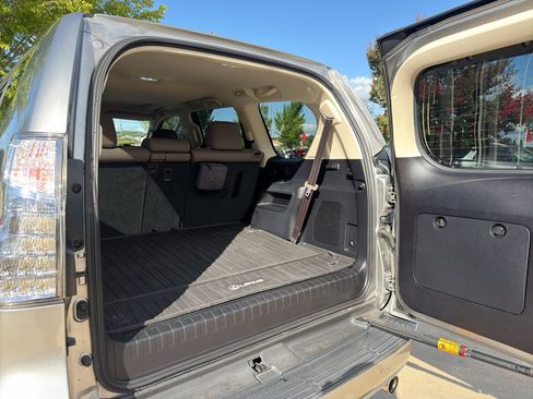 Used 2022 Lexus GX 460 Premium w/ Premium Plus Package AWD/4WD image 21