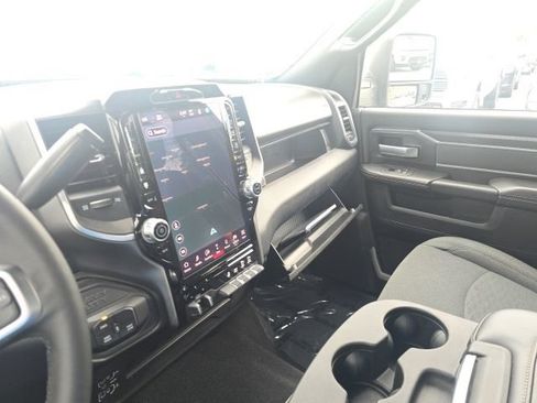 Certified 2025 RAM 2500 Big Horn AWD/4WD image 28