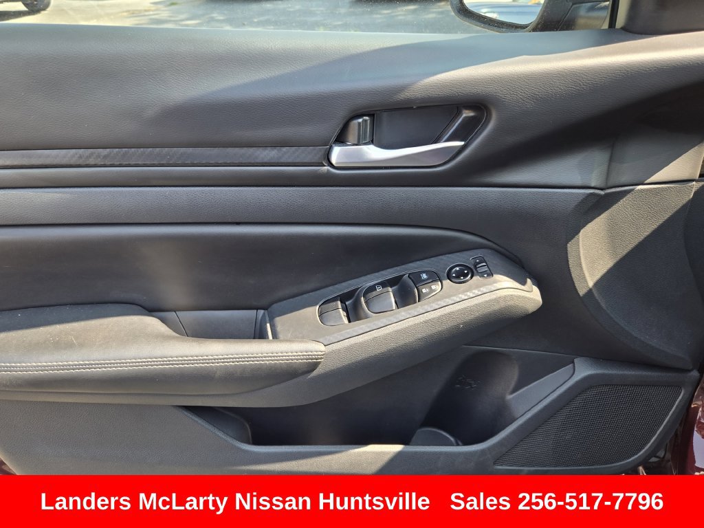 Used 2025 Nissan Altima 2.5 SV FWD image 20
