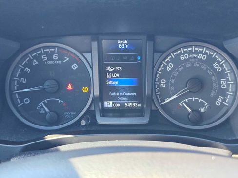Certified 2021 Toyota Tacoma TRD Off-Road w/ TRD Premium Off Road Package AWD/4WD image 26