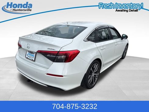 Used 2023 Honda Civic Touring image 8