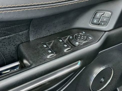 Used 2021 Ford Expedition Max Platinum AWD/4WD image 18