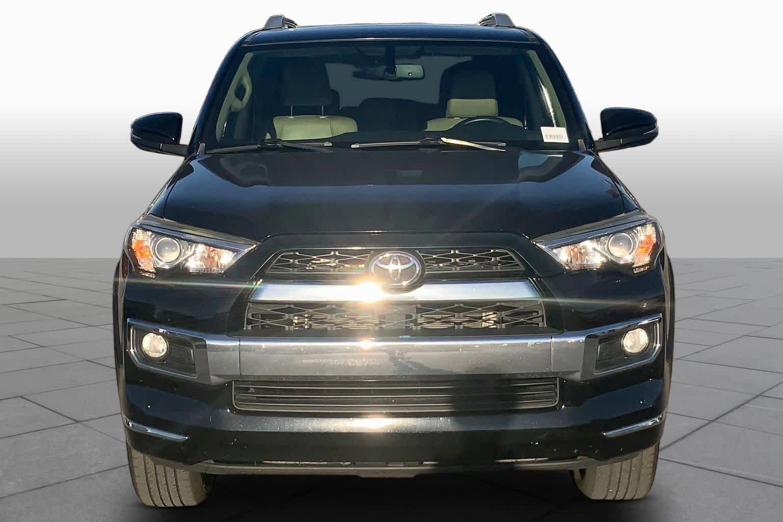 Used 2016 Toyota 4Runner Limited AWD/4WD image 3