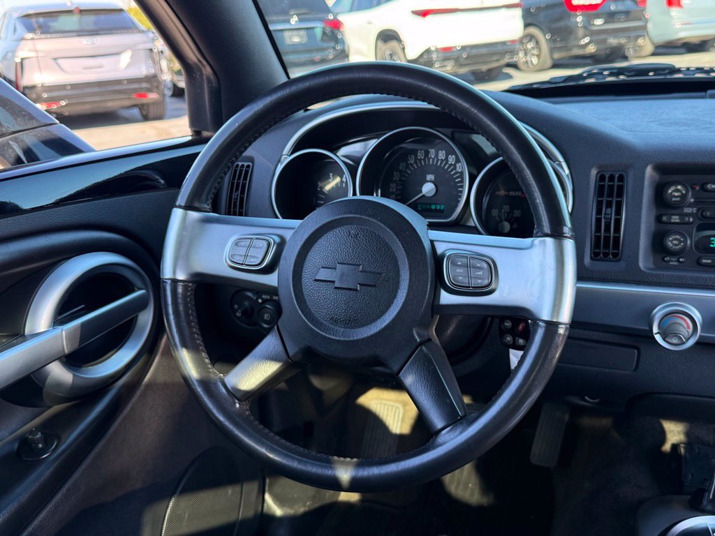 Used 2003 Chevrolet SSR w/ Preferred Equipment Group RWD image 10