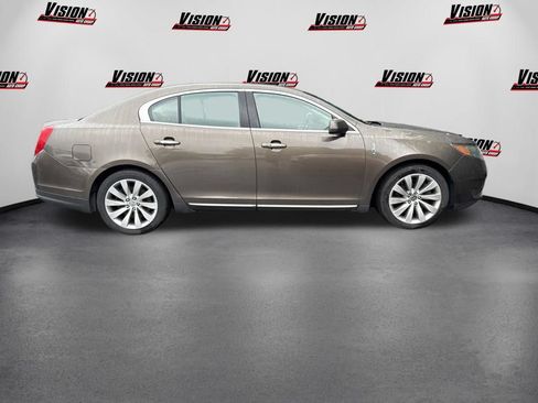 Used 2015 Lincoln MKS AWD image 4