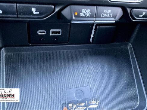 Used 2022 Chevrolet Tahoe LT w/ Luxury Package image 32