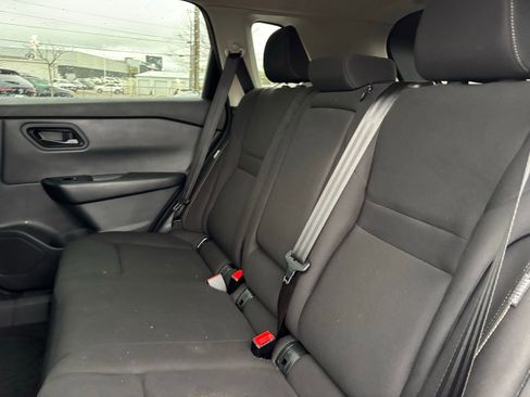 Used 2025 Nissan Rogue S image 9