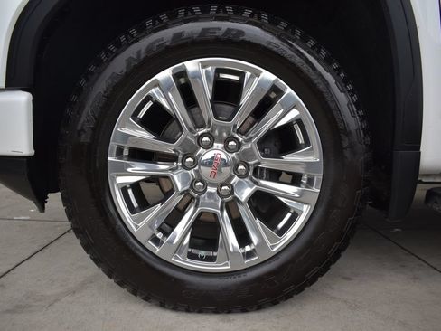 Used 2024 GMC Sierra 1500 Denali AWD/4WD image 14