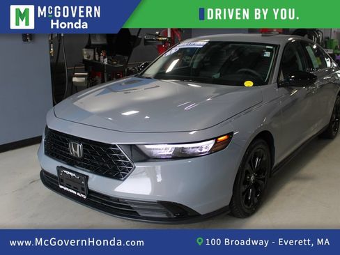 Used 2025 Honda Accord SE image 1
