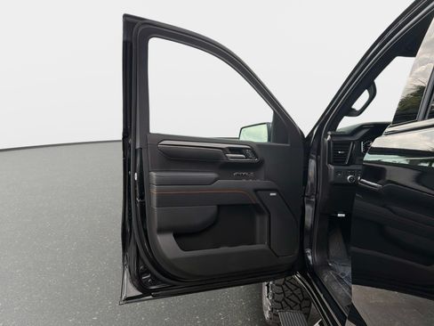 Used 2025 GMC Sierra 1500 AT4 w/ AT4 Premium Package AWD/4WD image 29