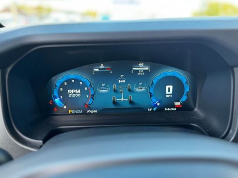 Used 2025 Ford Bronco Badlands image 23