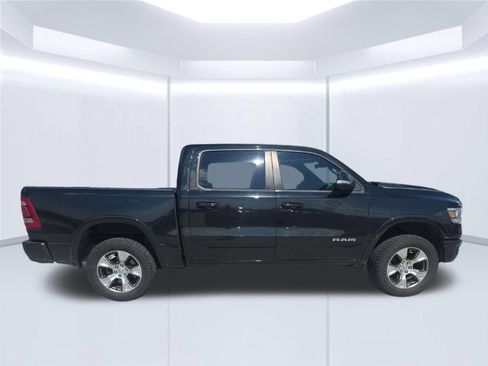 Used 2022 RAM 1500 Laramie w/ Sport Appearance Package AWD/4WD image 8