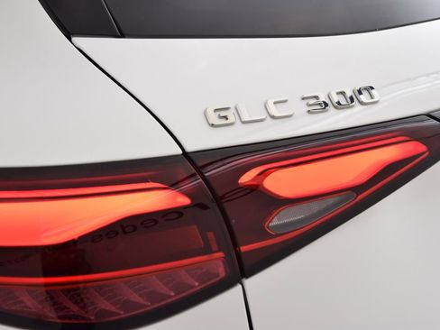 Used 2026 Mercedes-Benz GLC 300 GLC 300 image 13