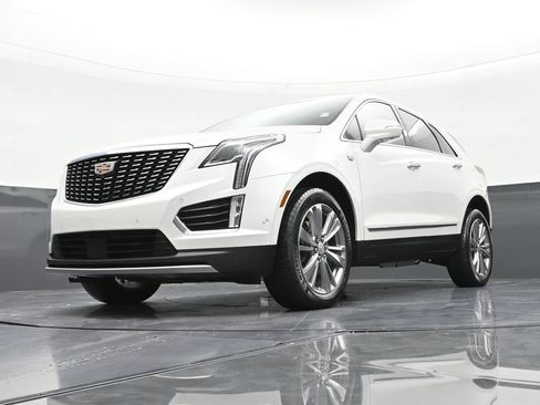 Certified 2023 Cadillac XT5 Premium Luxury w/ Technology Package FWD image 21
