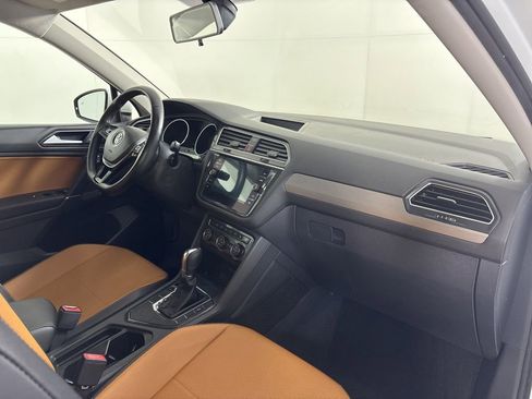 Used 2018 Volkswagen Tiguan SE image 13