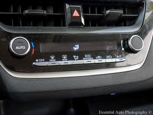 Used 2023 Toyota Corolla LE image 21