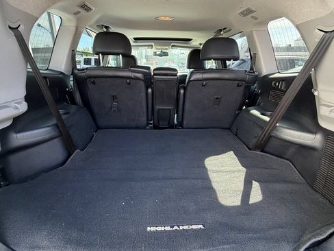 Used 2013 Toyota Highlander Limited AWD/4WD image 12