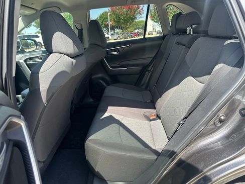 Used 2023 Toyota RAV4 XLE AWD/4WD image 14