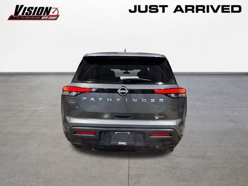 Certified 2025 Nissan Pathfinder S image 6