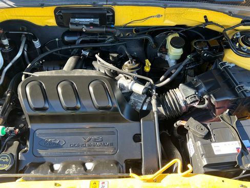 Used 2003 Ford Escape XLS AWD/4WD image 28