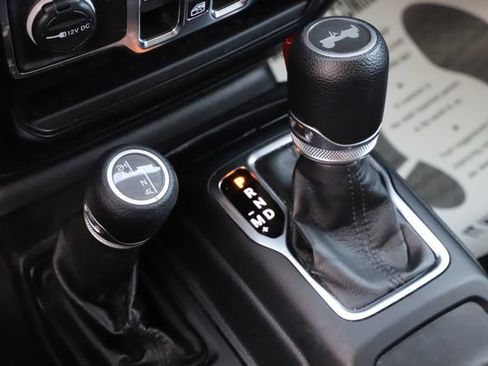 Used 2021 Jeep Wrangler Unlimited Sport AWD/4WD image 26