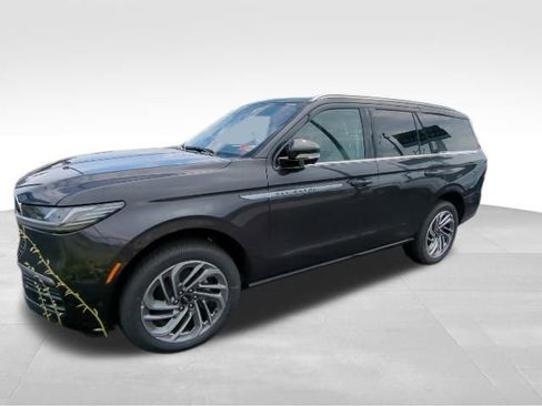 New 2025 Lincoln Navigator Reserve image 1