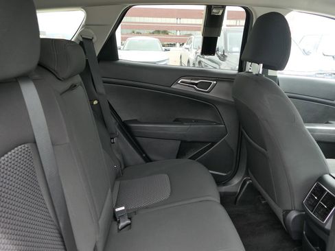 Used 2025 Kia Sportage LX FWD image 23