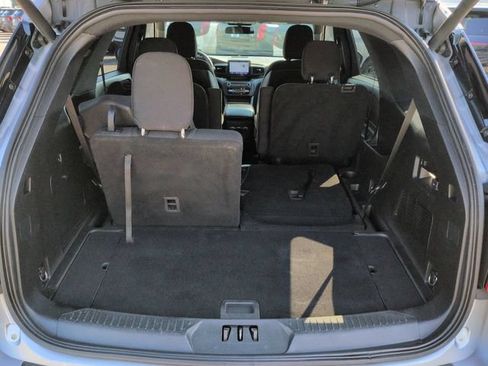 Used 2020 Ford Explorer XLT RWD image 13