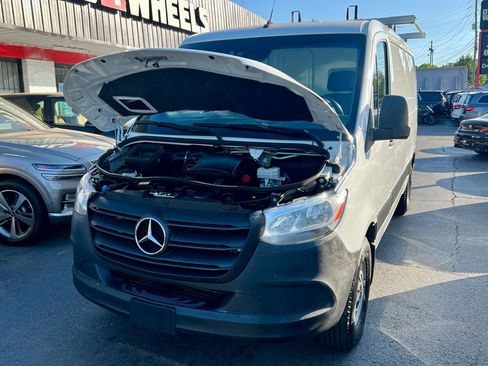 Used 2021 Mercedes-Benz Sprinter 2500 w/ Premium Package image 7