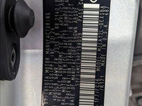 Certified 2024 Toyota Corolla SE image 25