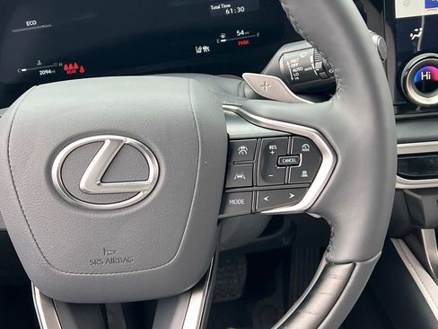 Used 2025 Lexus RX 350 Premium image 17