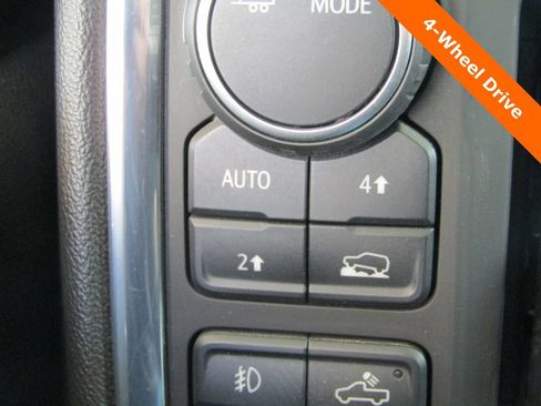 Used 2020 Chevrolet Silverado 1500 LTZ w/ LTZ Plus Package AWD/4WD image 14