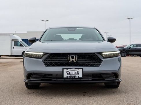 Used 2025 Honda Accord SE image 2