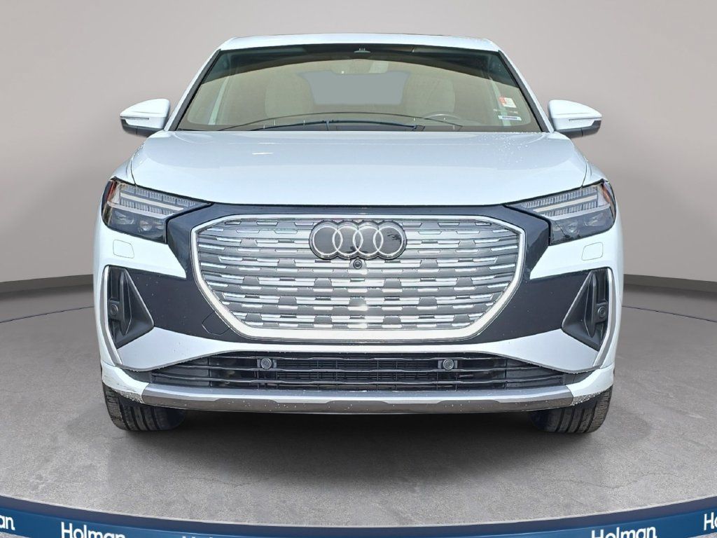 Used 2023 Audi Q4 e-tron Prestige AWD/4WD image 3
